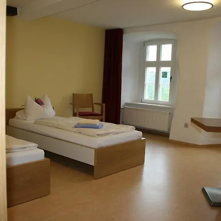 Burg Bodenstein * Adelsborn