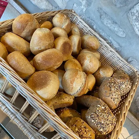 Burg Bodenstein * Adelsborn